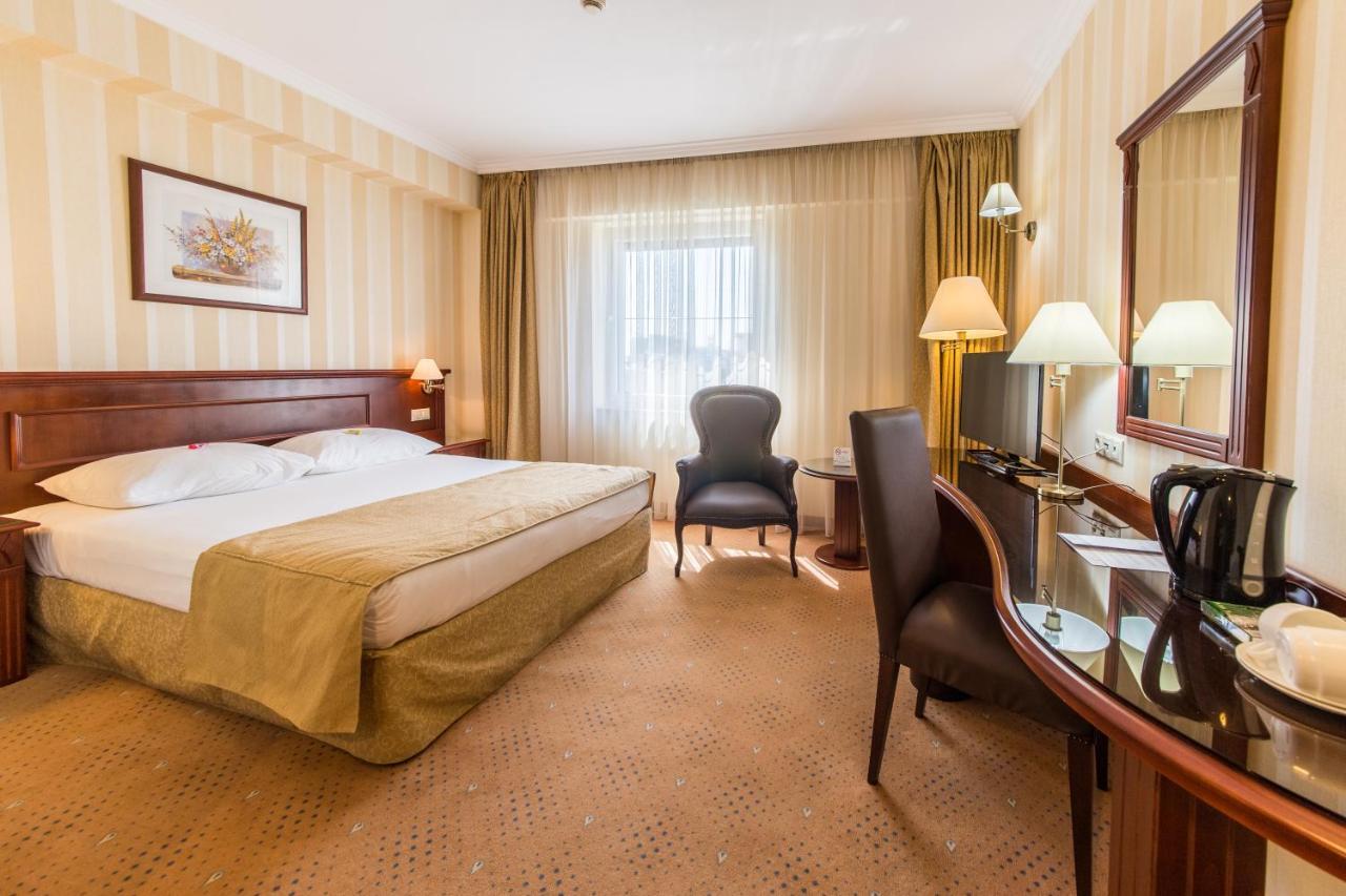 Ramada Hotel & Suites By Wyndham Bucharest North Kültér fotó