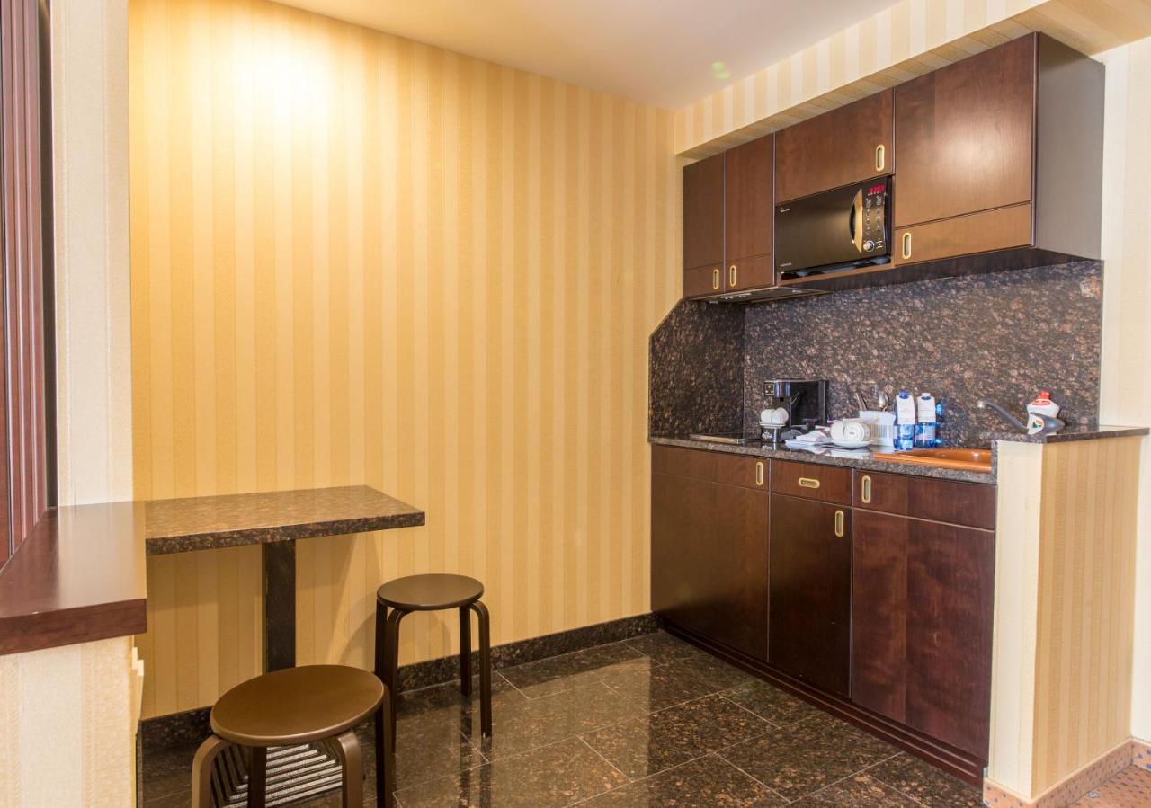 Ramada Hotel & Suites By Wyndham Bucharest North Kültér fotó