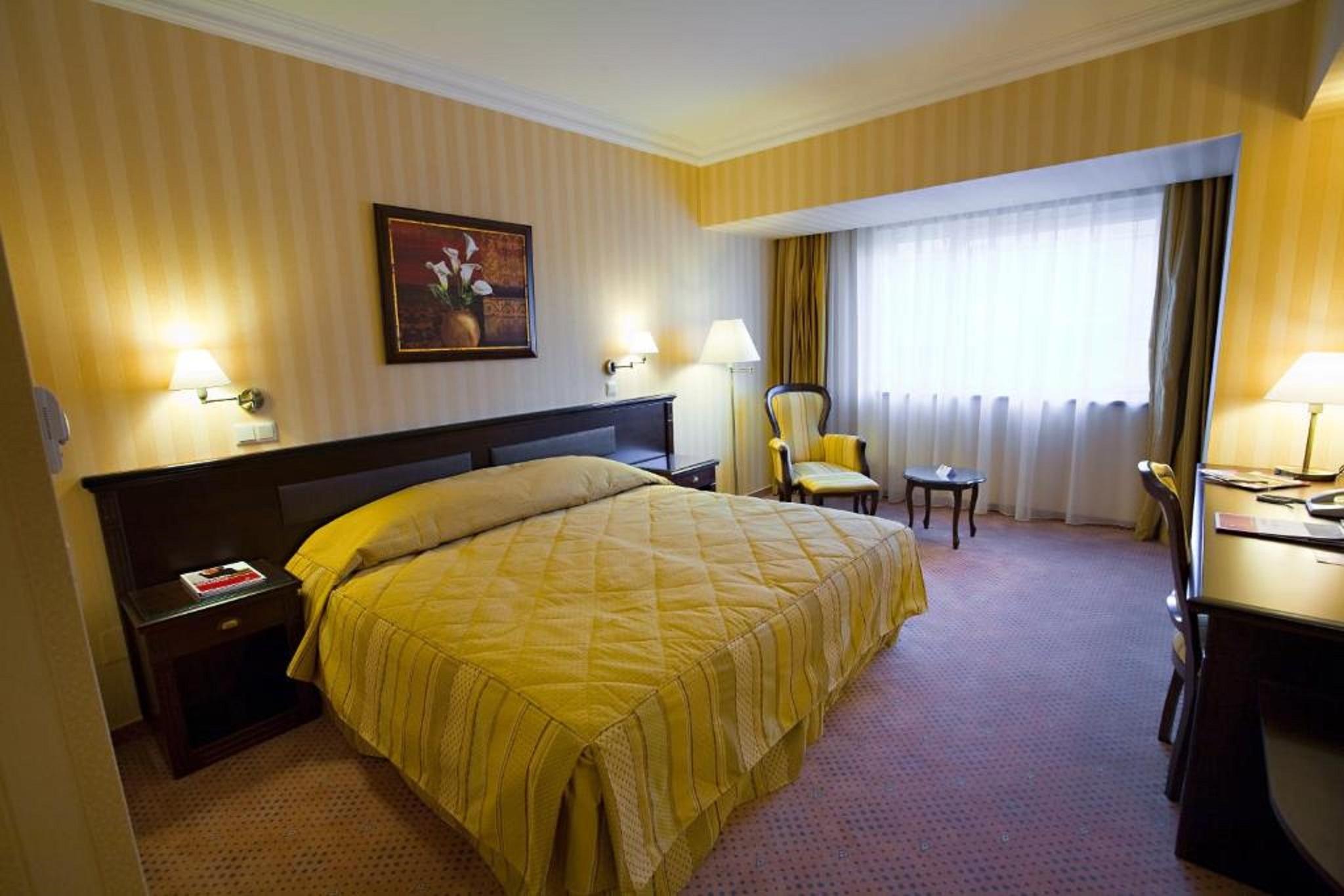 Ramada Hotel & Suites By Wyndham Bucharest North Kültér fotó