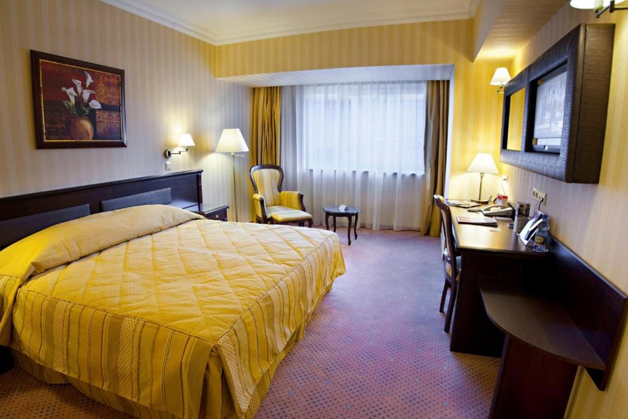 Ramada Hotel & Suites By Wyndham Bucharest North Kültér fotó
