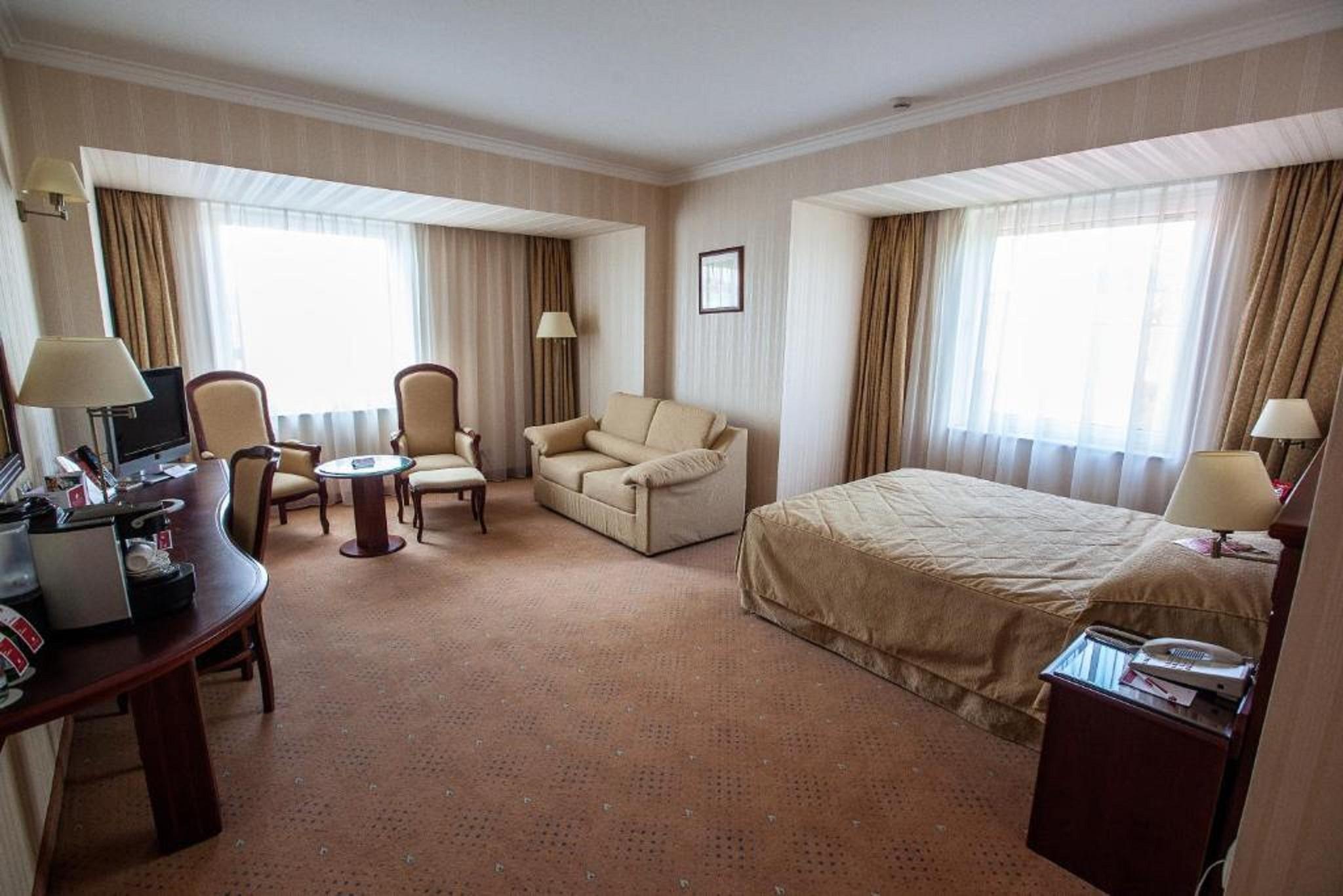 Ramada Hotel & Suites By Wyndham Bucharest North Kültér fotó