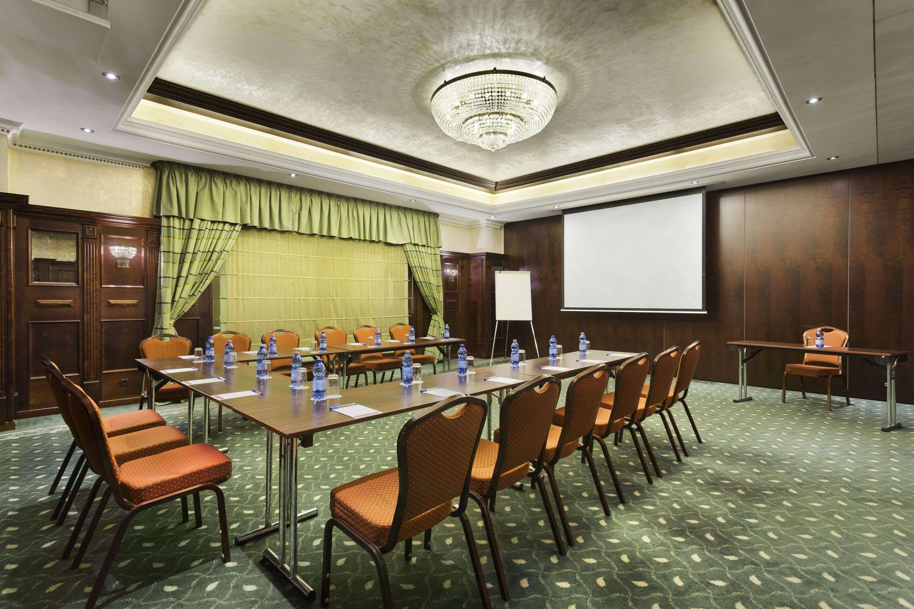 Ramada Hotel & Suites By Wyndham Bucharest North Kültér fotó