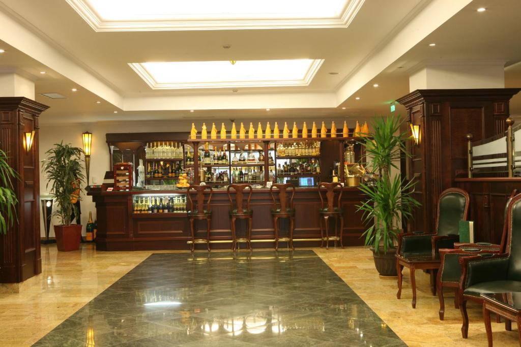 Ramada Hotel & Suites By Wyndham Bucharest North Kültér fotó